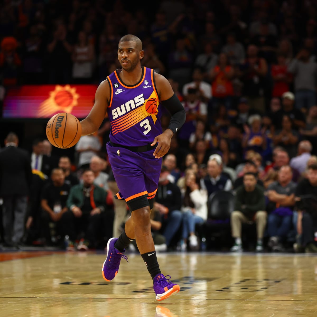 Phoenix Suns Shock Fans Once Again, Waive Veteran Point Guard Chris Paul –  OutKick