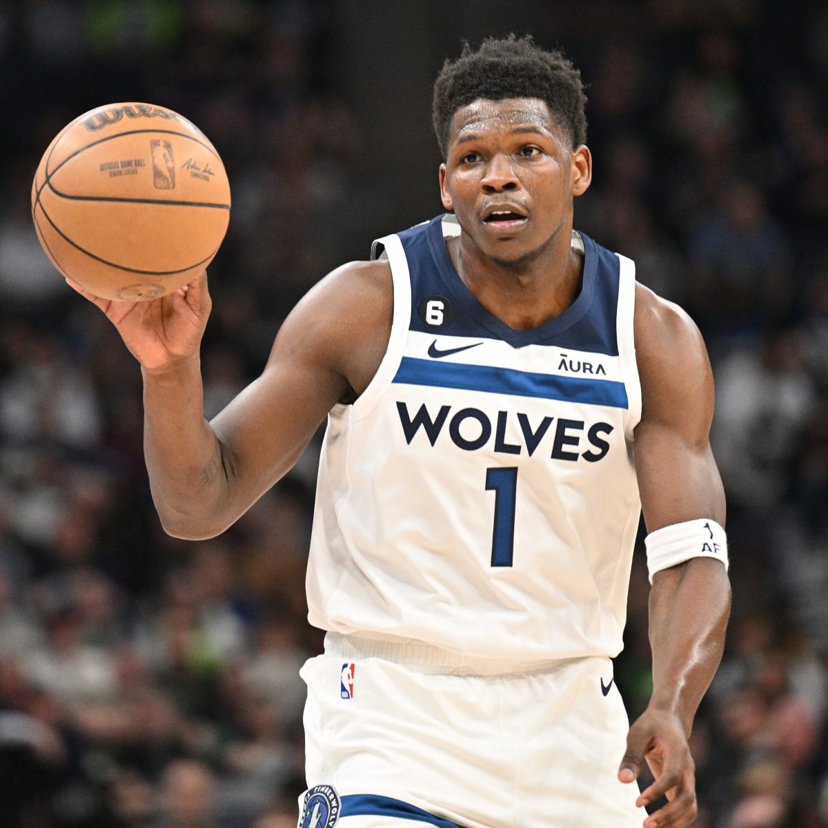 Report: Timberwolves sign Beverley to one-year extension