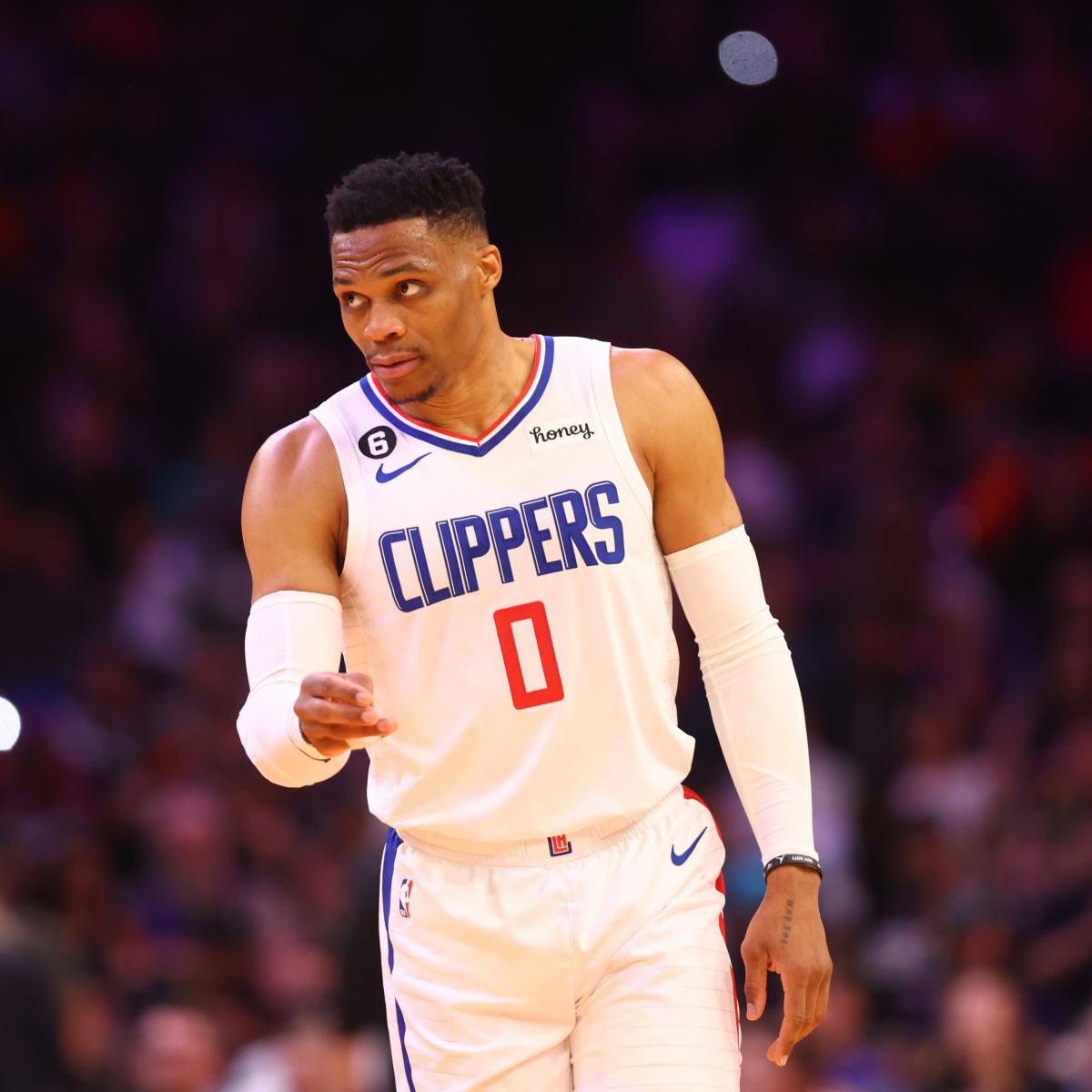 Clippers' Tyronn Lue reveals 5th starter alongside Kawhi Leonard, Paul  George, Russell Westbrook