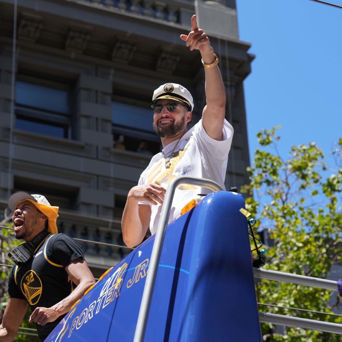 Nobody had a better time at the Warriors' parade than Klay