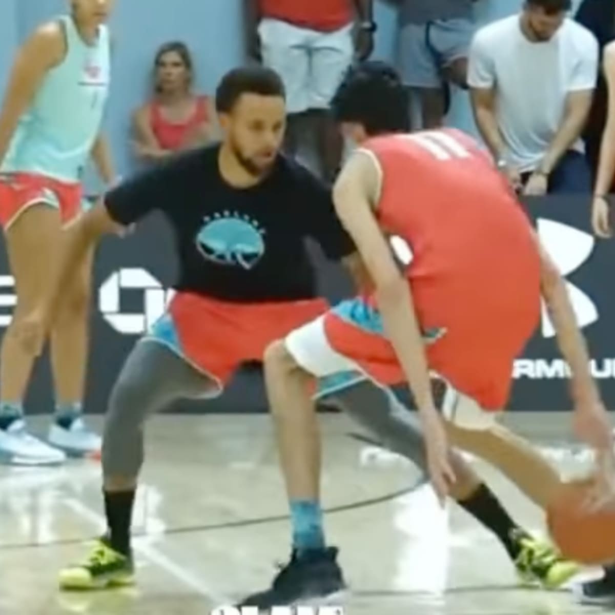 Revisited: Chet Holmgren shows up Steph Curry with a crossover and dunk at  Curry's camp 2 years ago