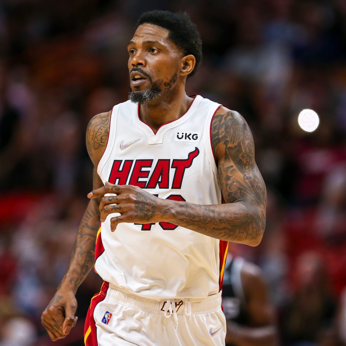 Udonis Haslem Once Revealed That He And Jimmy Butler Didn't Sleep In Their  Beds During The Bubble To Stay Focused And Show Leadership: 