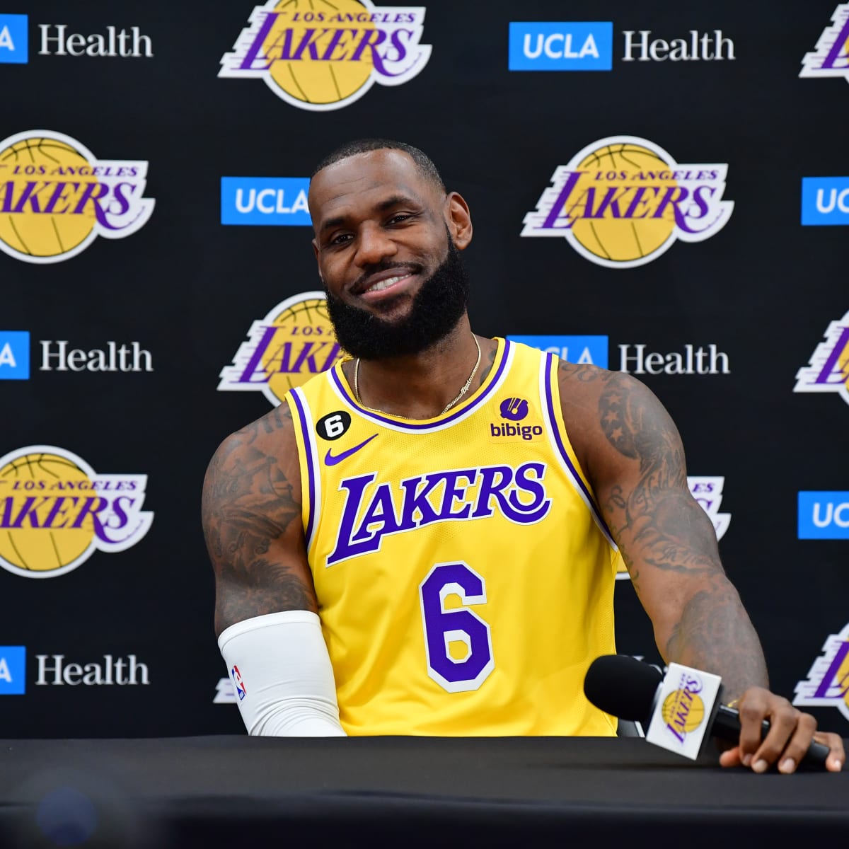 LeBron James Pays Tribute To His Draft Night Outfit Ahead Of Entering Year  20 In The League - Fadeaway World