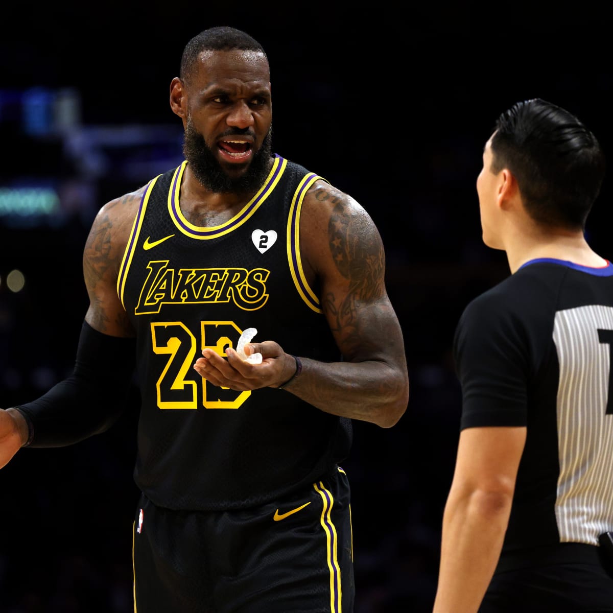 LeBron James returns for playoff push with Lakers