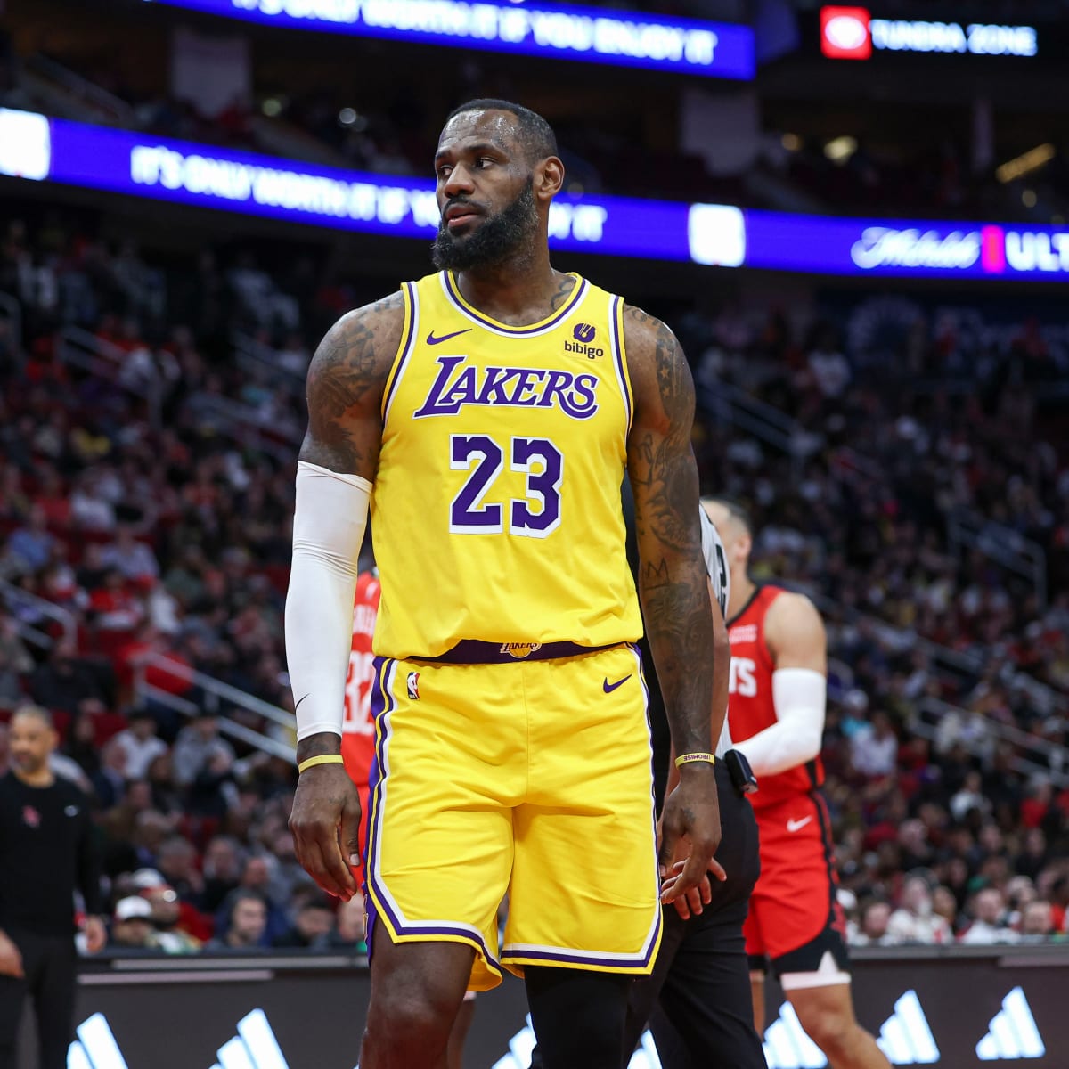 NBA legend Larry Bird implores LeBron James critics to 'quit whining