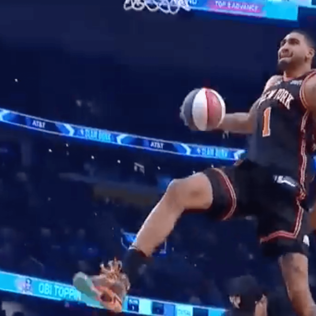 Ja Morant's insane dunk on Jalen Smith had NBA world buzzing: Reactions