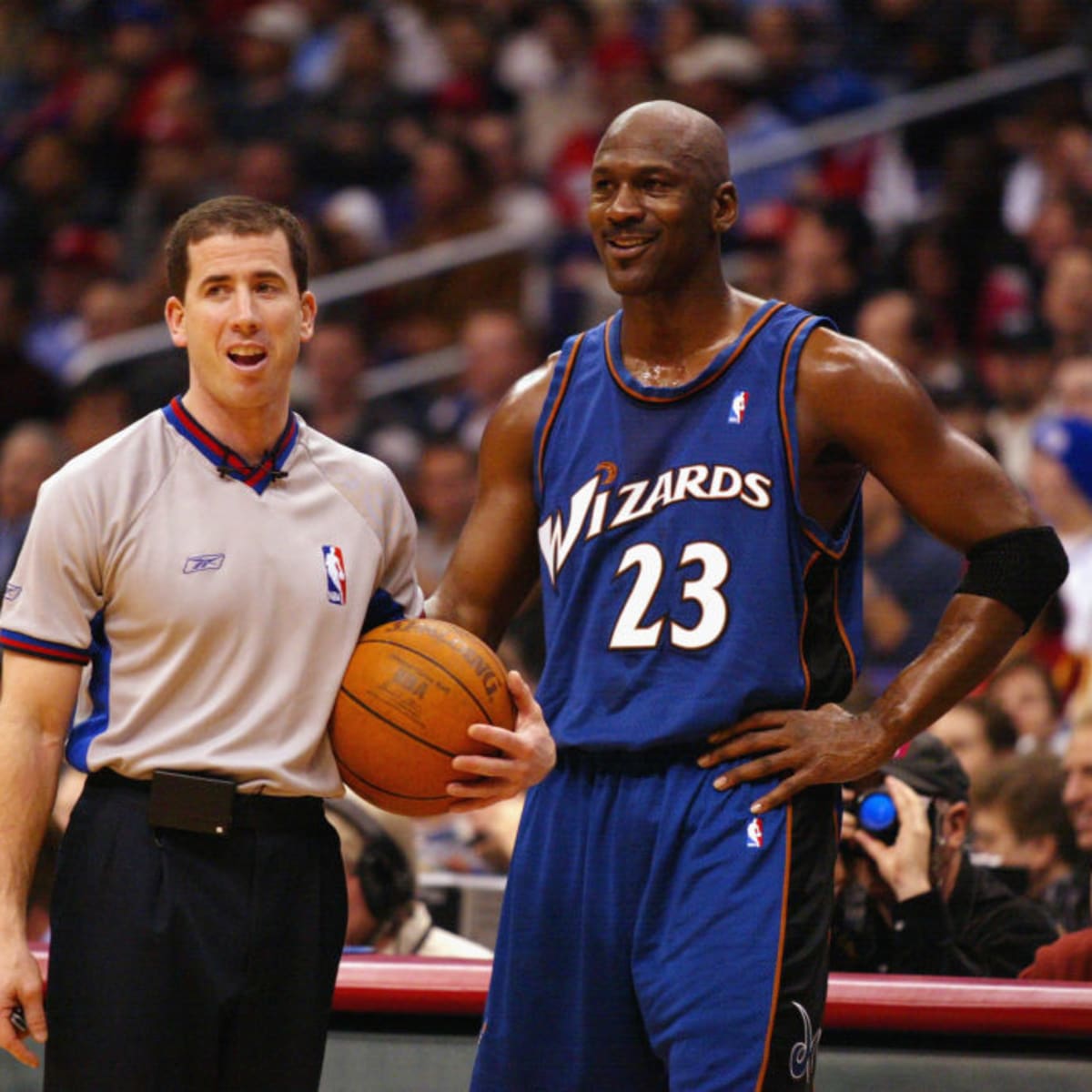 Michael jordan basket ref store