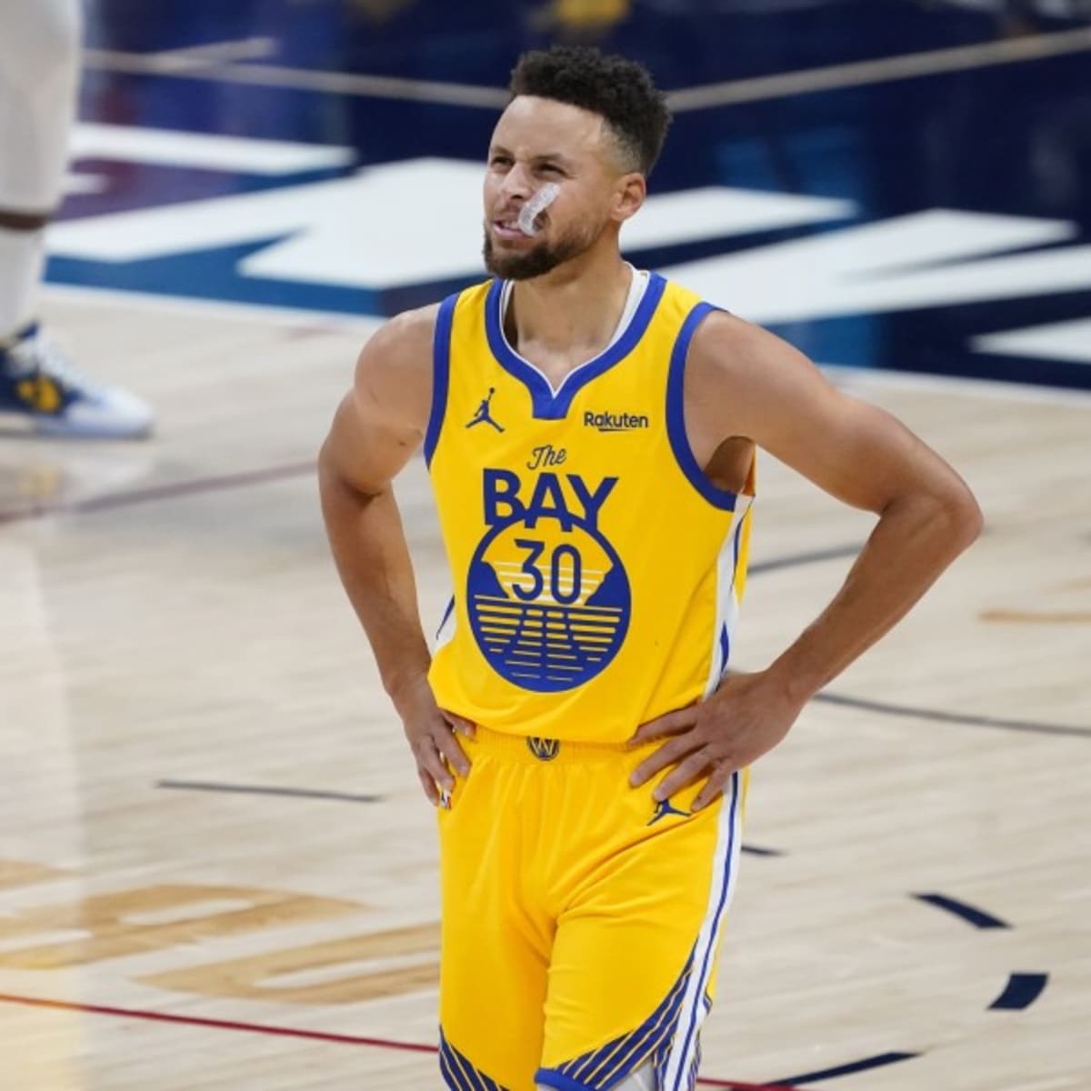 Steph curry yellow top jersey