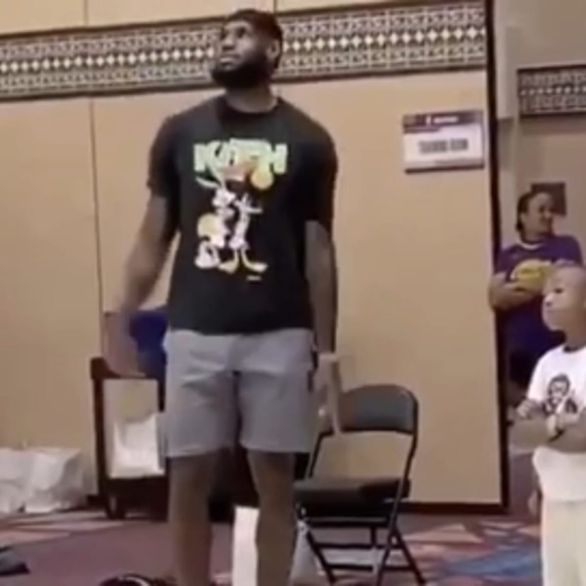 Little kid top saying lebron james