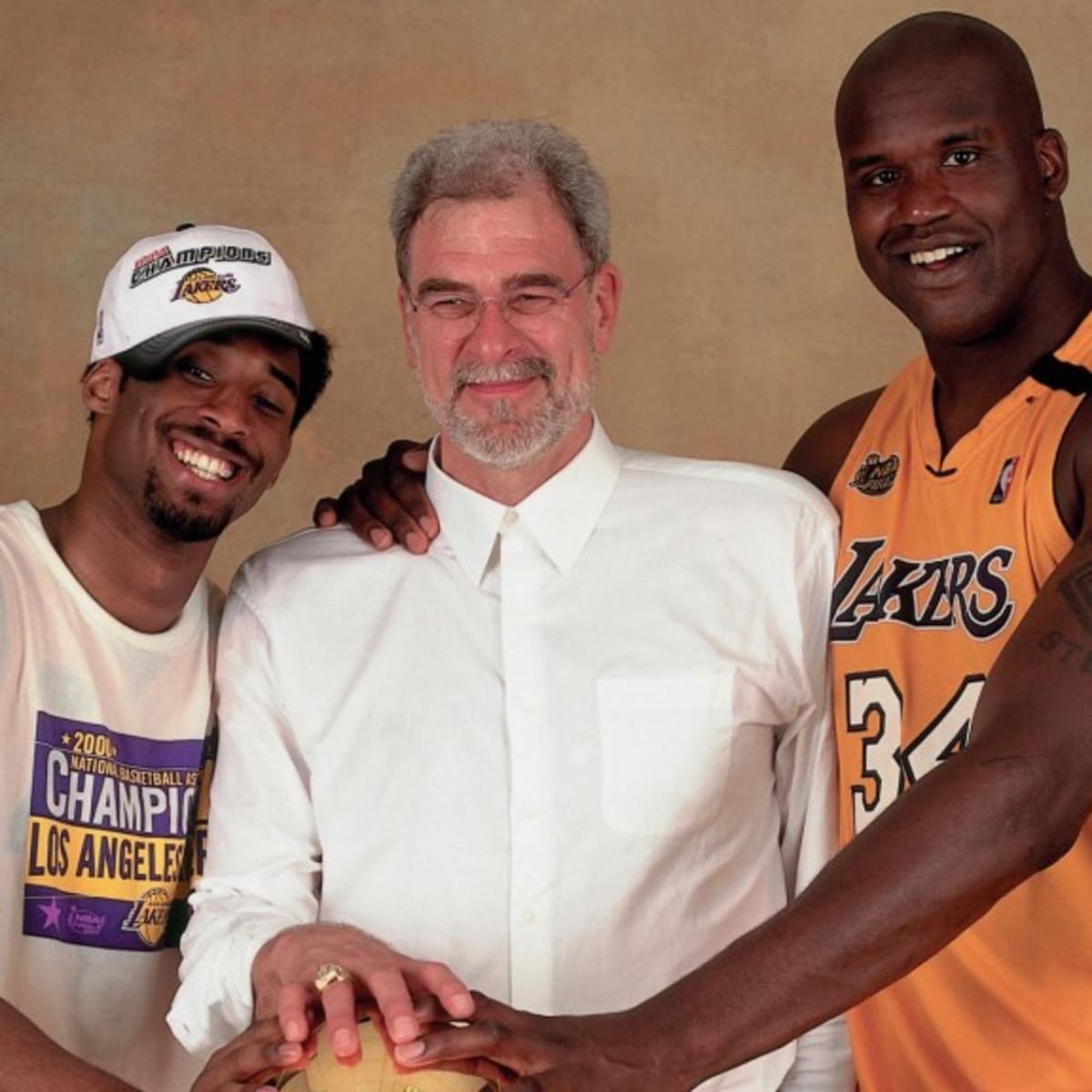 Phil jackson wearing jordans hotsell