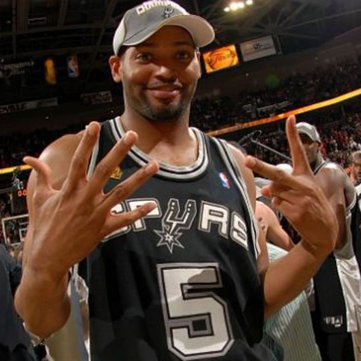 How many championships clearance did robert horry win