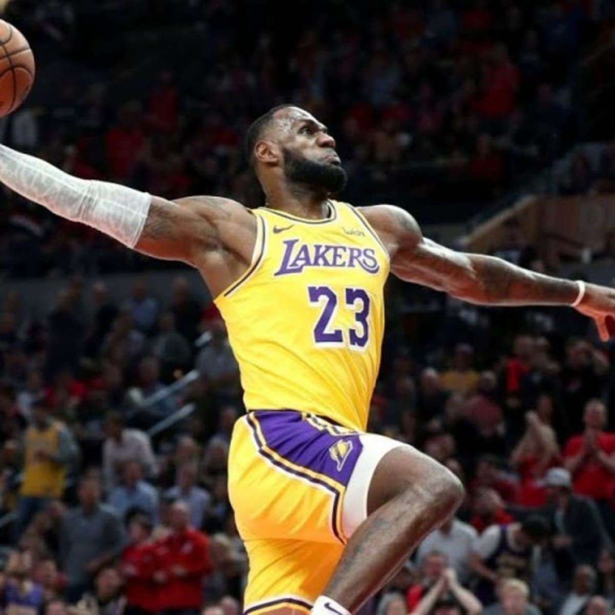 LeBron James Associate Reveals Why He Never Participated In Slam Dunk Contest Fadeaway World