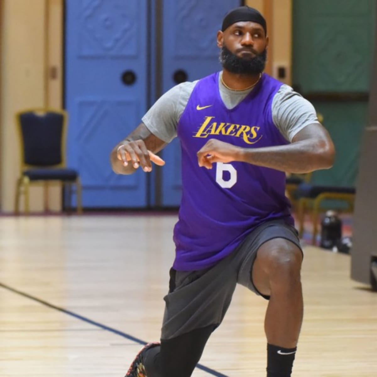 Lebron discount lakers practice