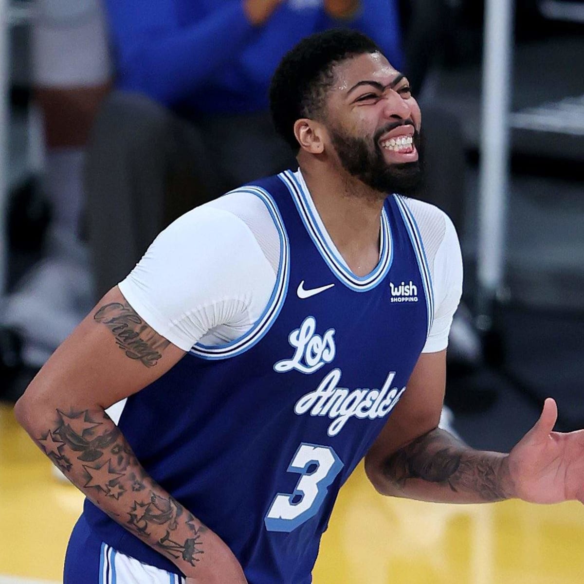 Lakers clearance 32 million