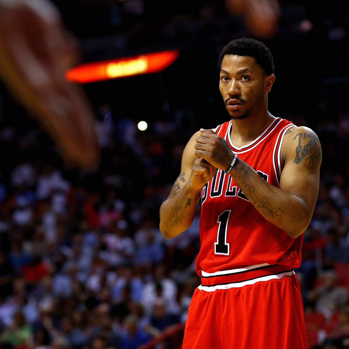Derrick rose dunk sales