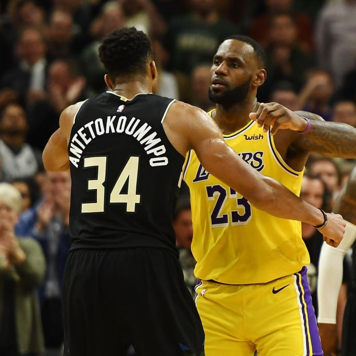 Giannis jersey swap store