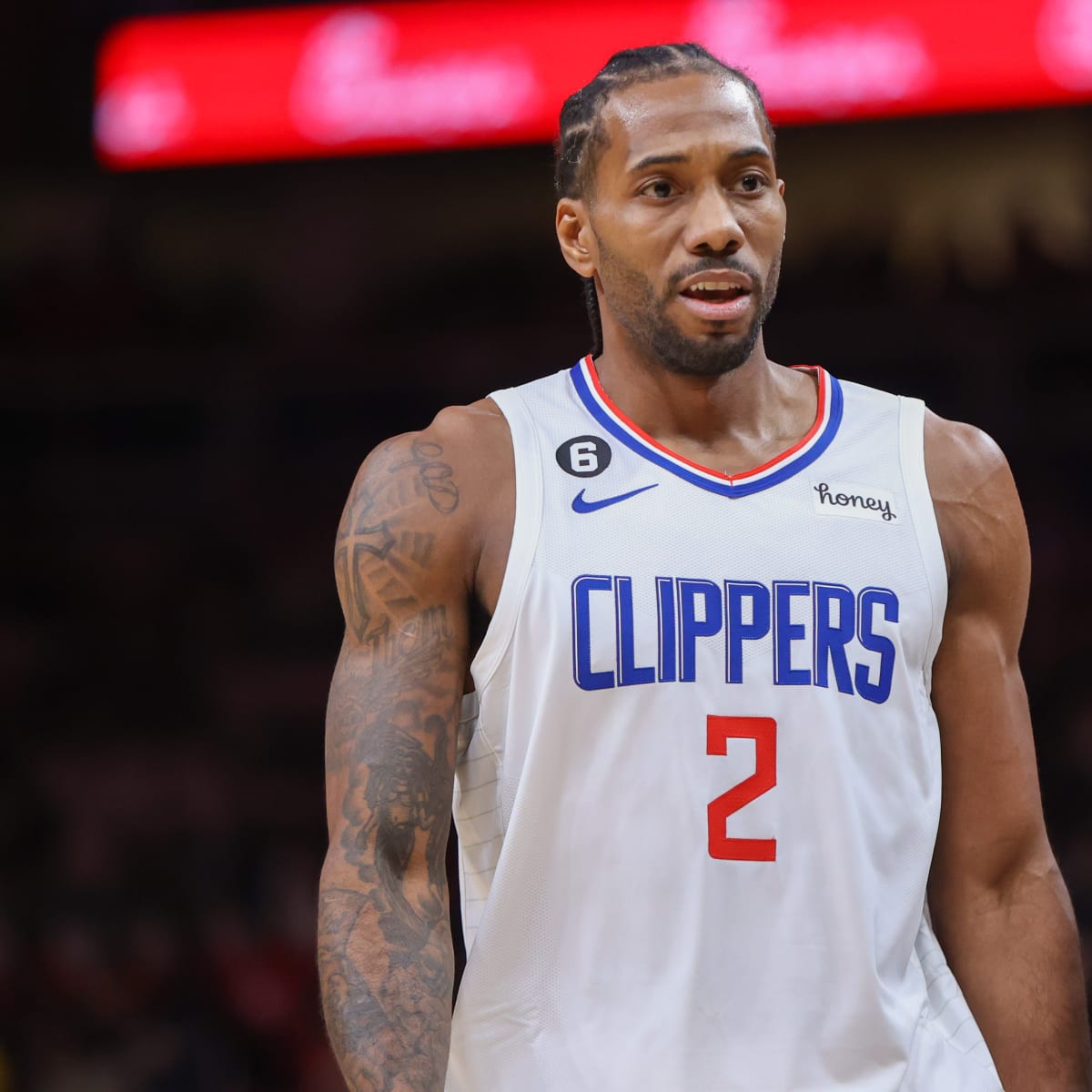 NFL Pro Bowler Calls Kawhi Leonard Dumb For Driving A 1997 Chevy Tahoe Fadeaway World