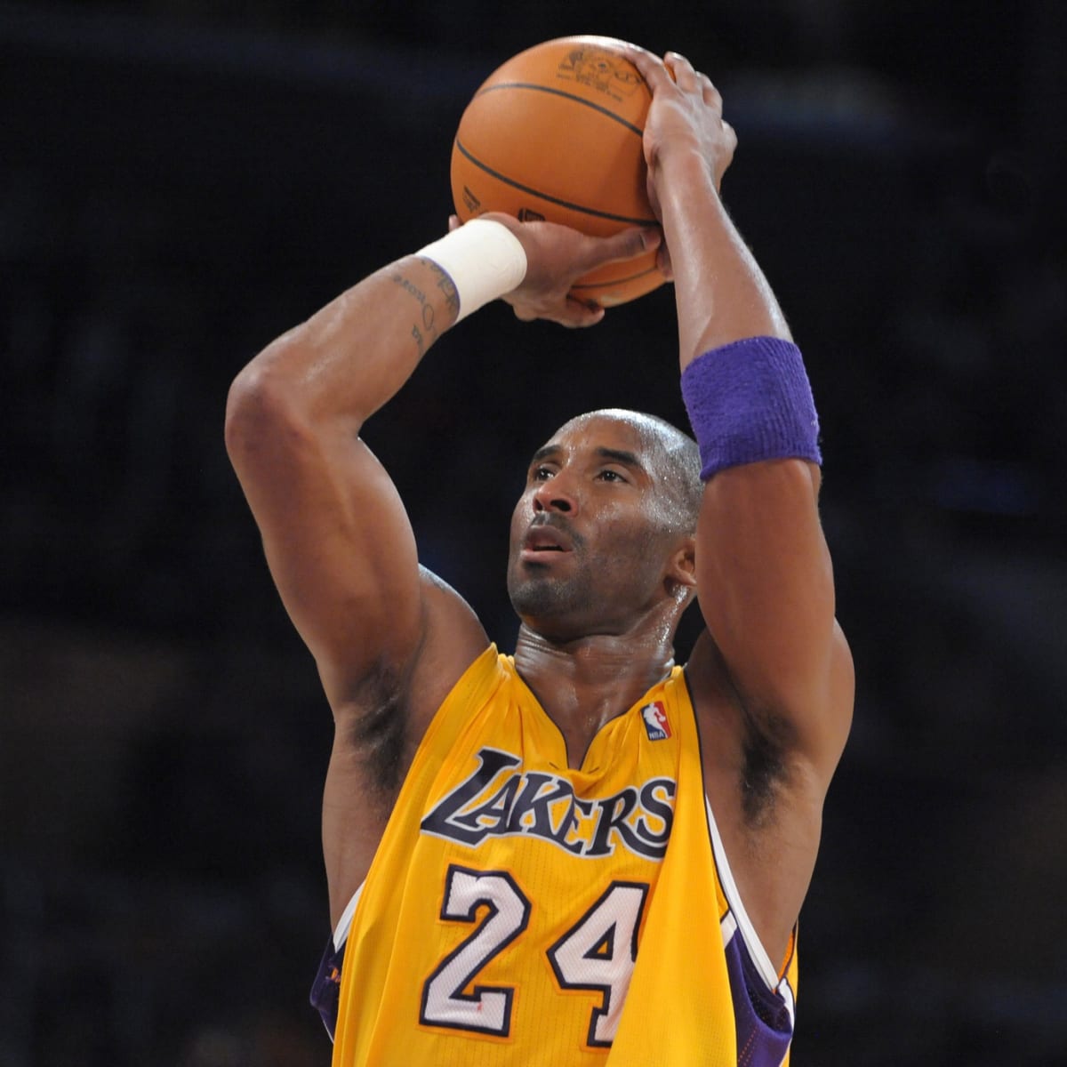 Kobe bryant pulling sales jersey