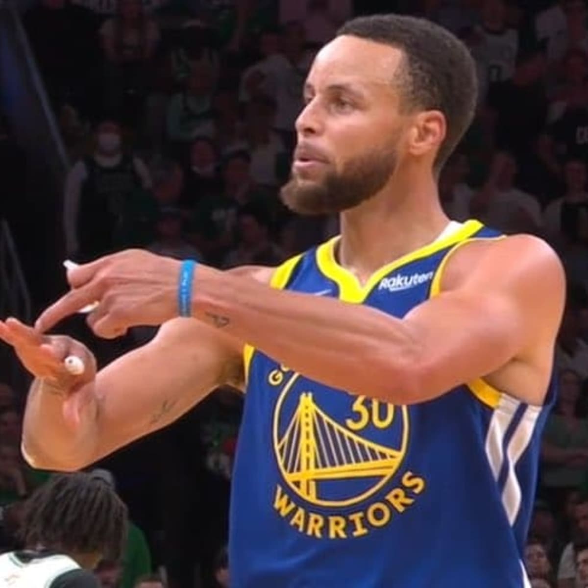 Steph rings top
