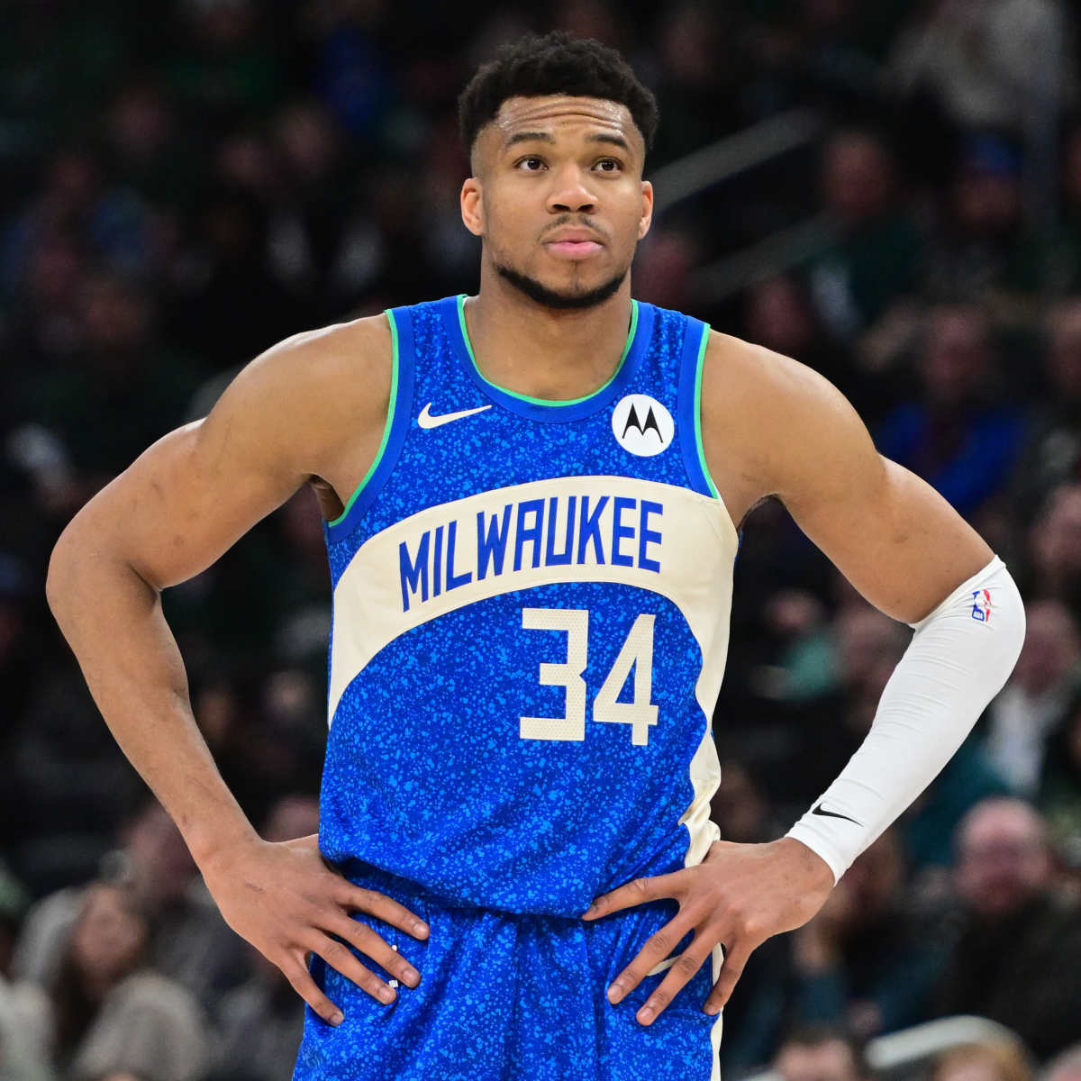NBA Insider Sends Ominous Warning On The Future Of Giannis