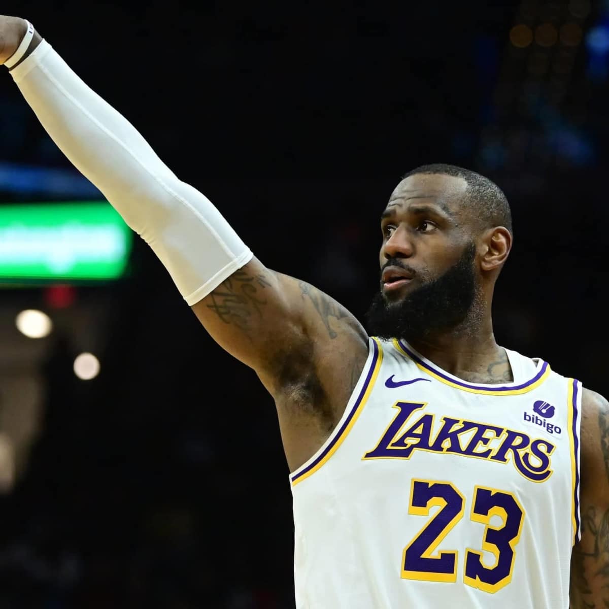 LeBron James Has Shot 75 From 3 Point Range In 4th Quarters This Season Fadeaway World