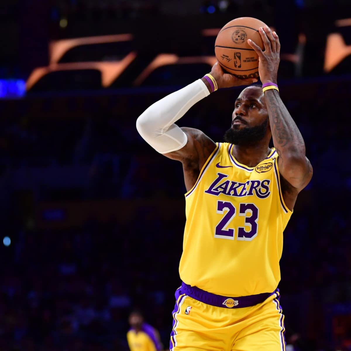 LeBron James Makes History By Playing In NBA Games As A Teenager And At 40 Years Old Fadeaway World