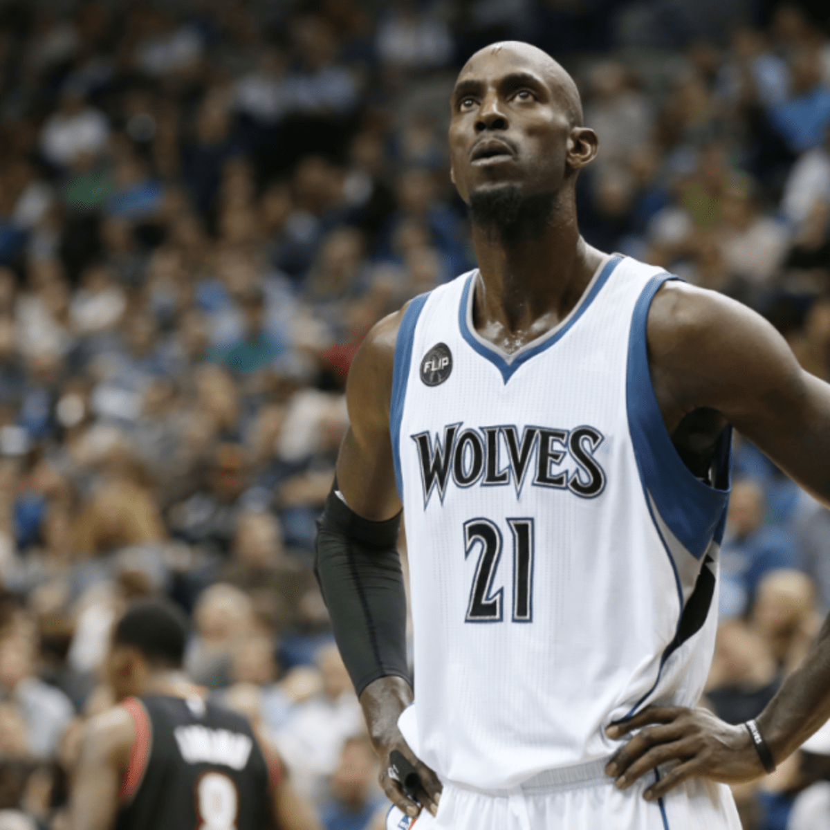 Garnett shops wolves jersey