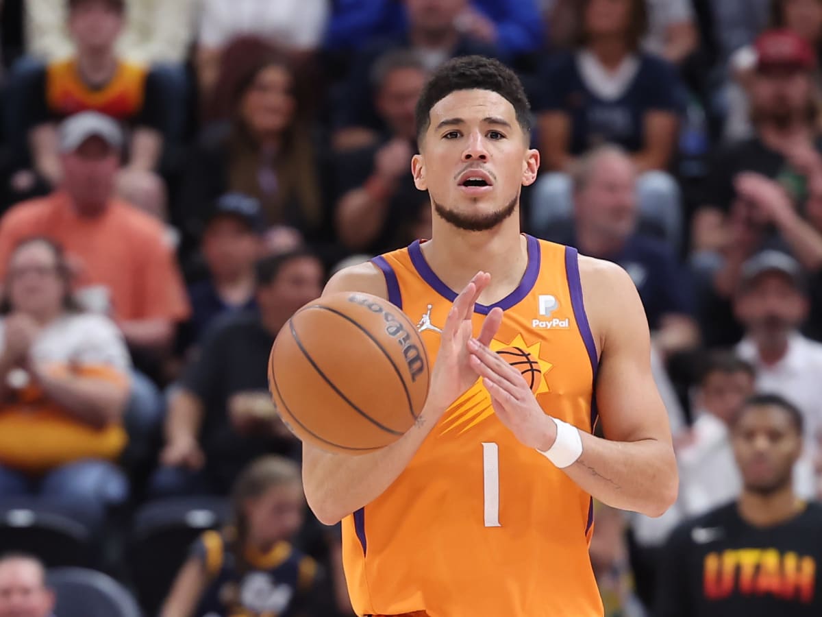 Video: Devin Booker Dapped Up A Baby After Tough Fadeaway - Fadeaway World