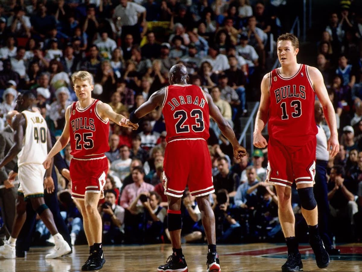 Why Michael Jordan refused to pay Luc Longley compliments during their  playing days - Sports Illustrated Chicago Bulls News, Analysis and More