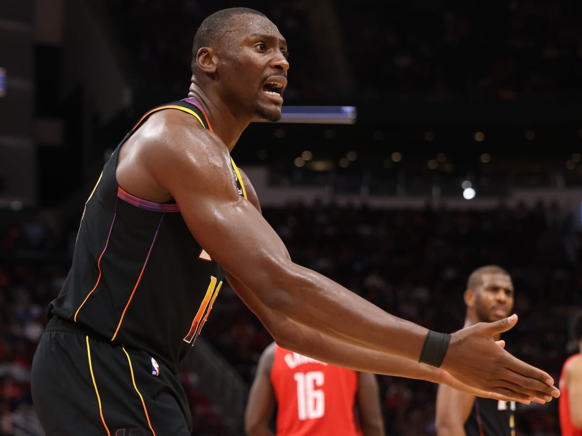 Suns' Bismack Biyombo recalls how owner Michael Jordan would go one-on-one  with Charlotte players