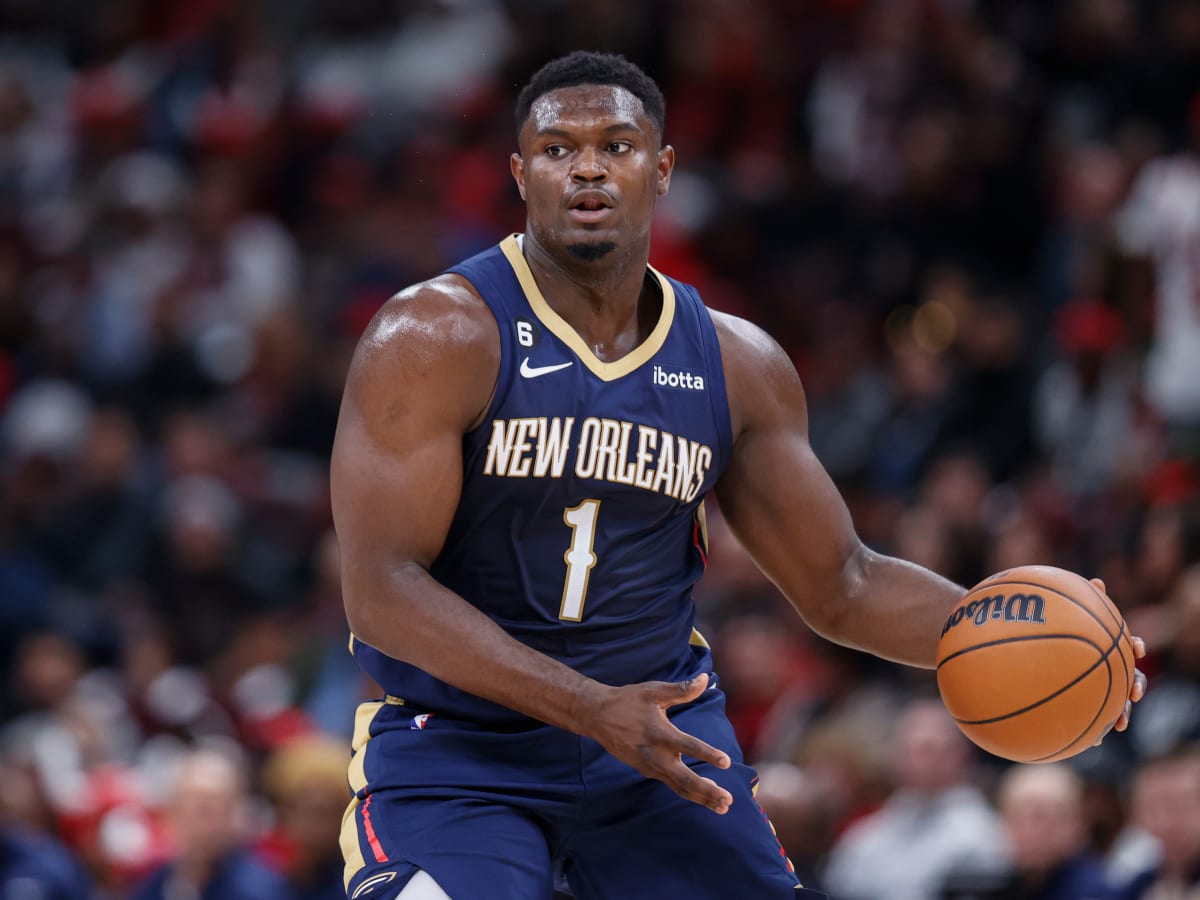 Fan Shoots Shot, Secretly Joins the Pelicans on the Court in Warm
