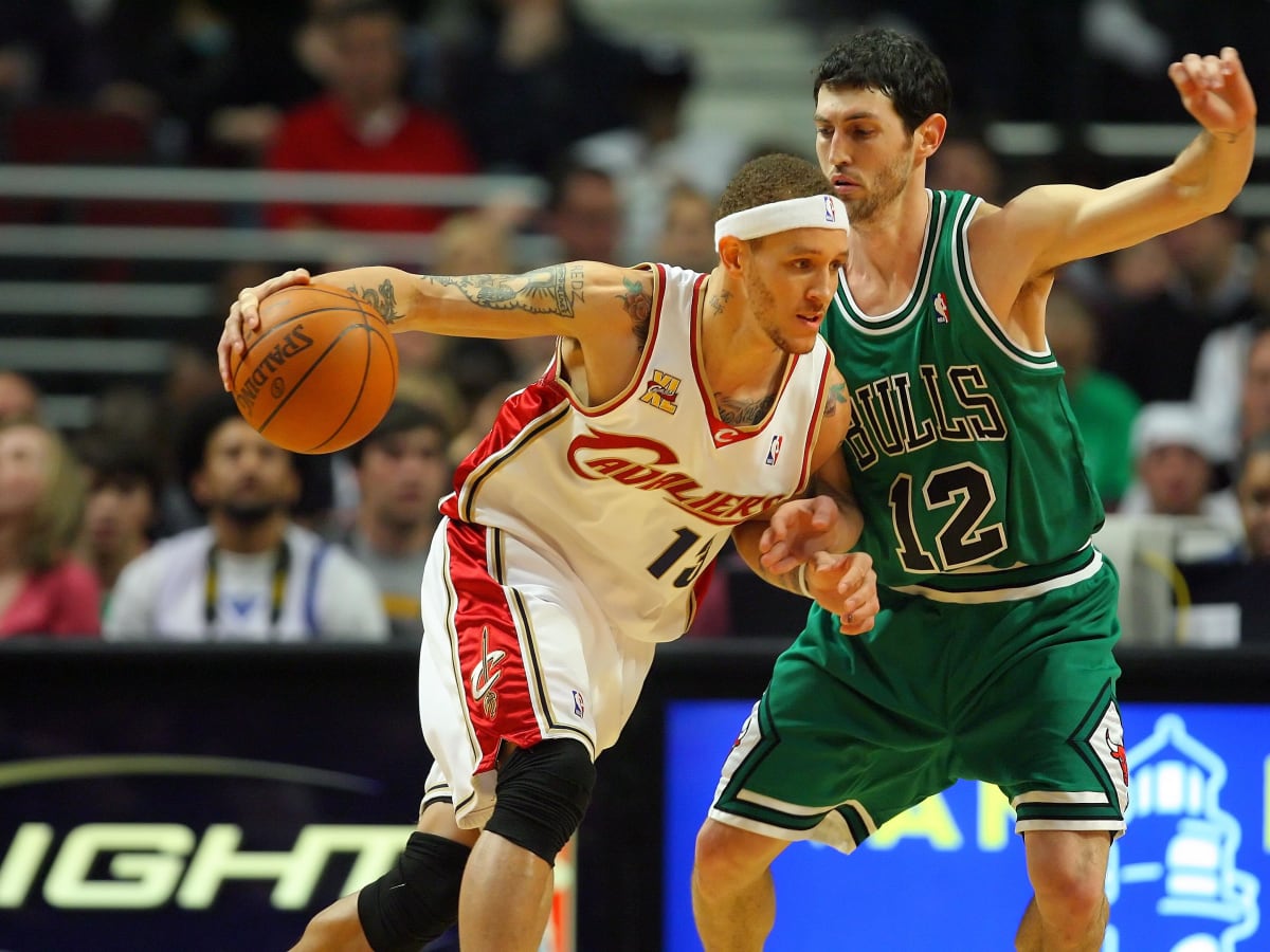 Former NBA player Delonte West is homeless and struggling, teammates tried  to help him