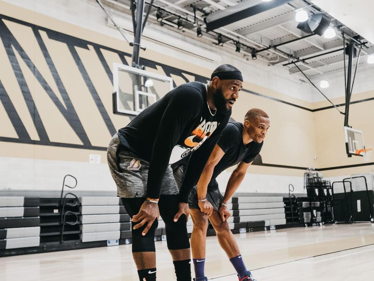Lebron knee pads outlet