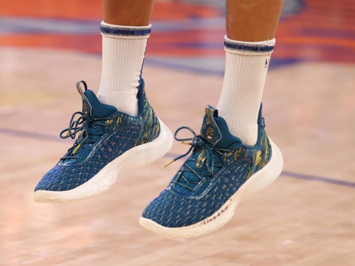 Stephen curry on sale gym shoes