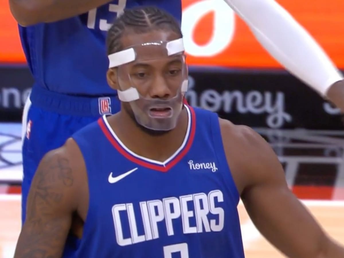 NBA Twitter Hilariously Reacts To Masked Kawhi Leonard Fadeaway