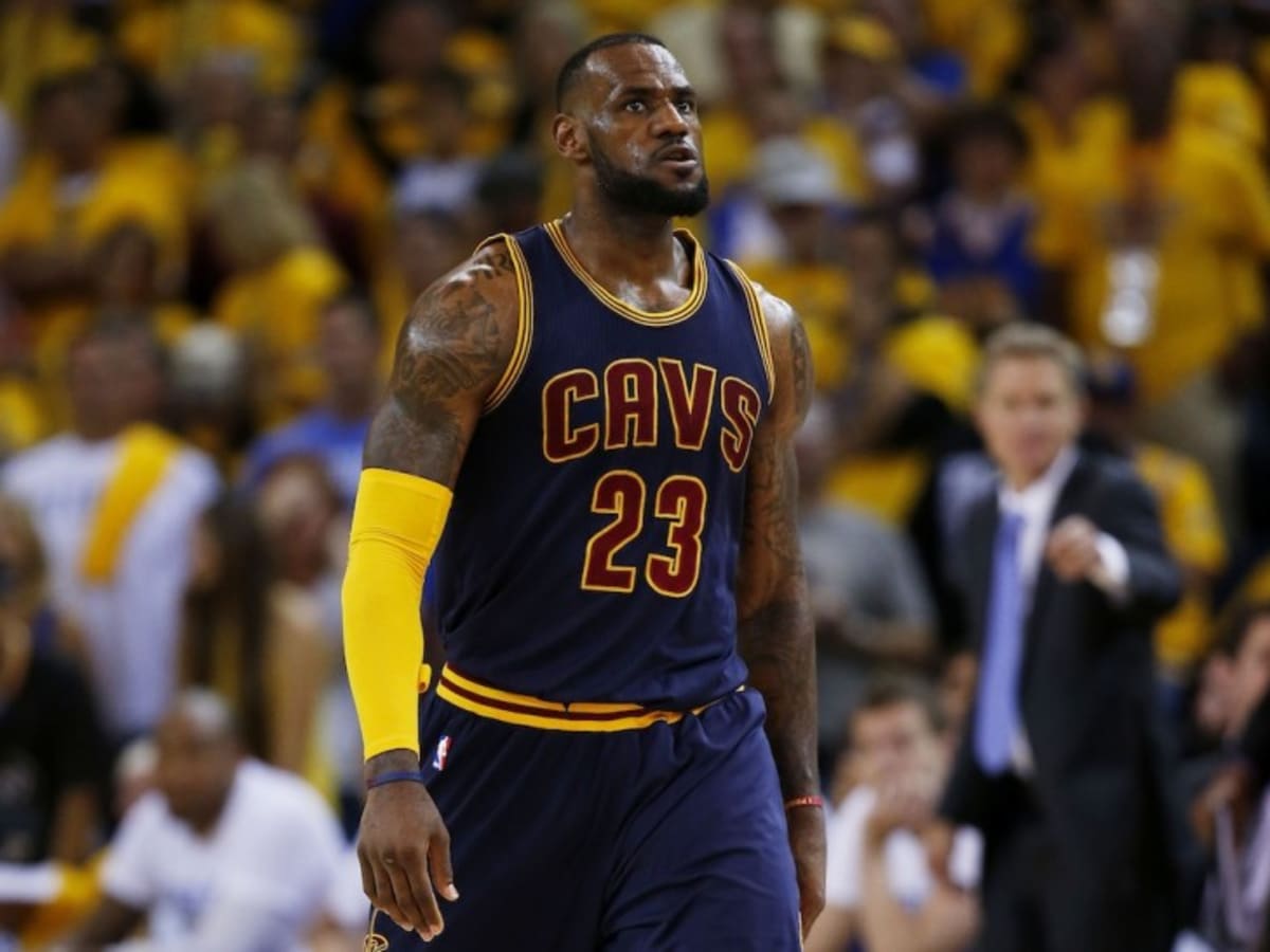 LeBron James Scored 215 Total Points In The 2015 NBA Finals. Rest