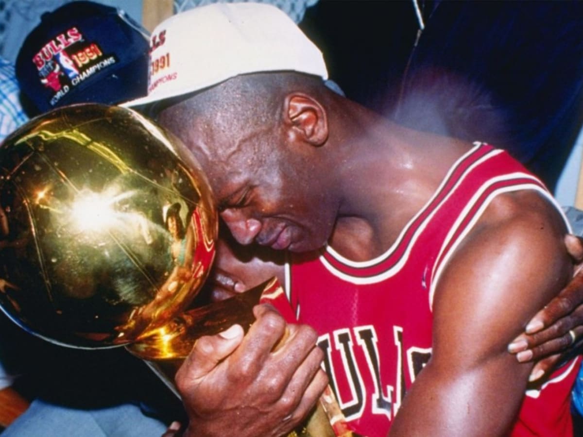 Jordans april 19 top
