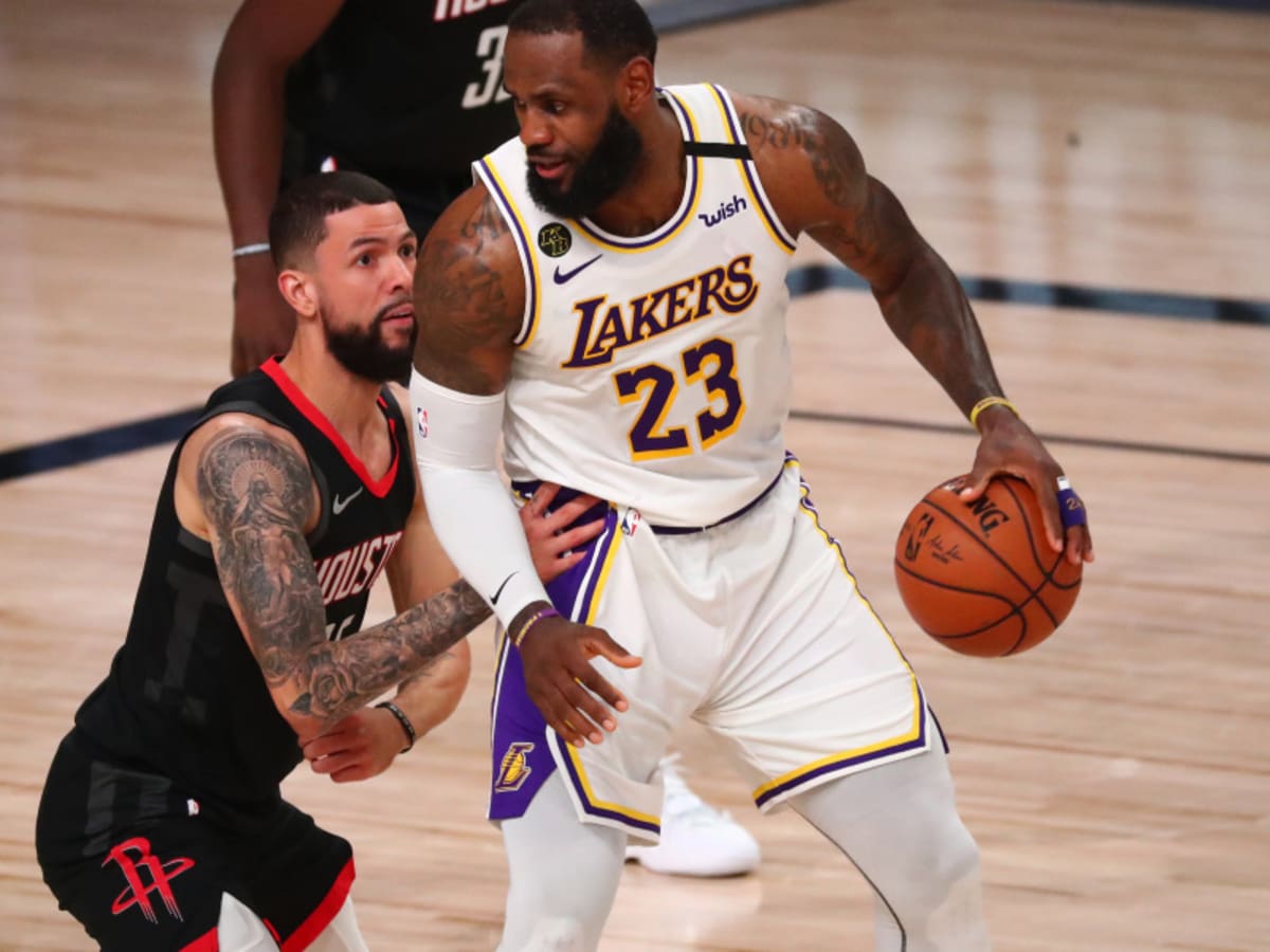 Kyle kuzma sales pushes lebron