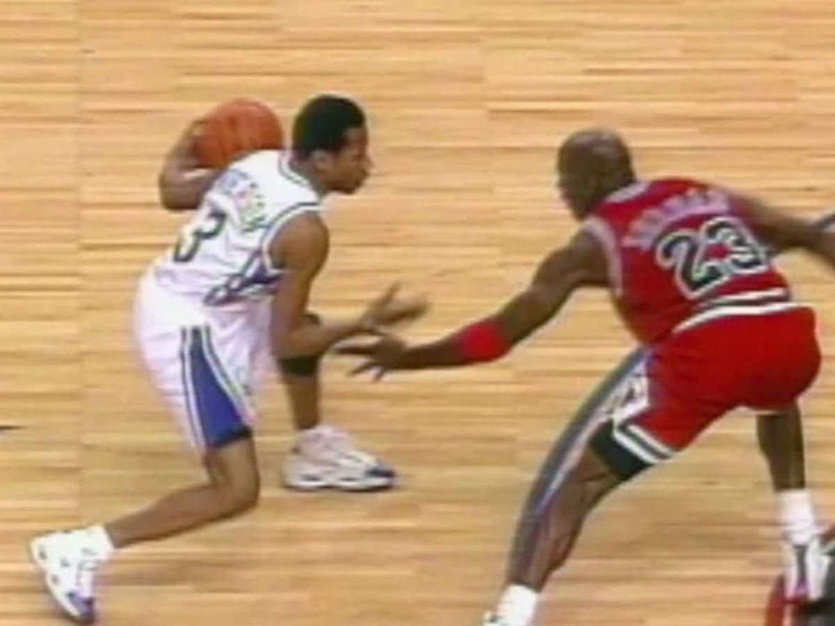 Allen iverson crossing best sale over michael jordan