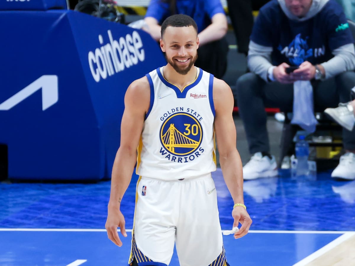 2022 AUG SLAM MAGAZINE #239 STEPHEN CURRY (Night Night