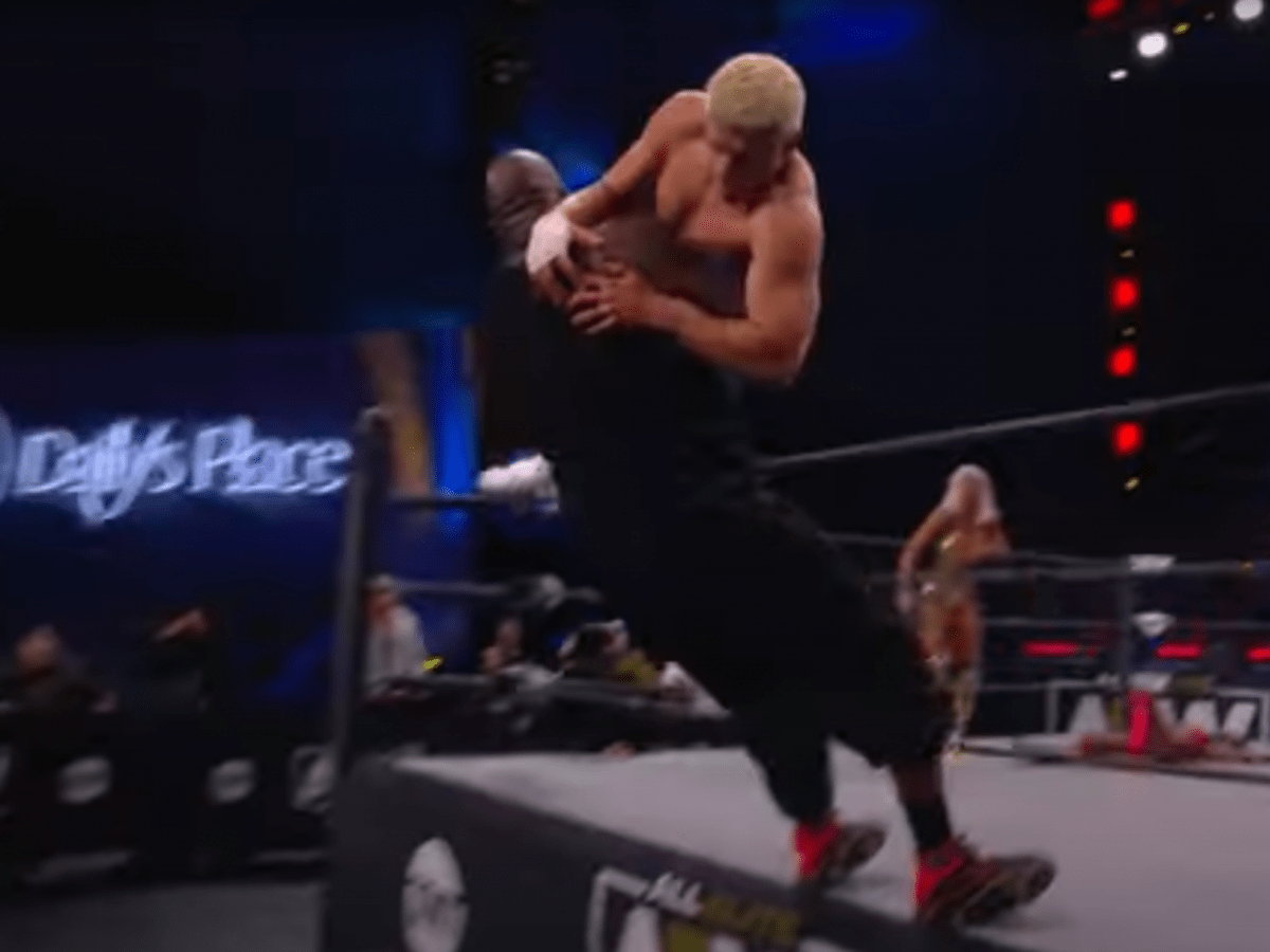 Video Shaquille O Neal Gets Knocked Out In AEW Debut Fadeaway World