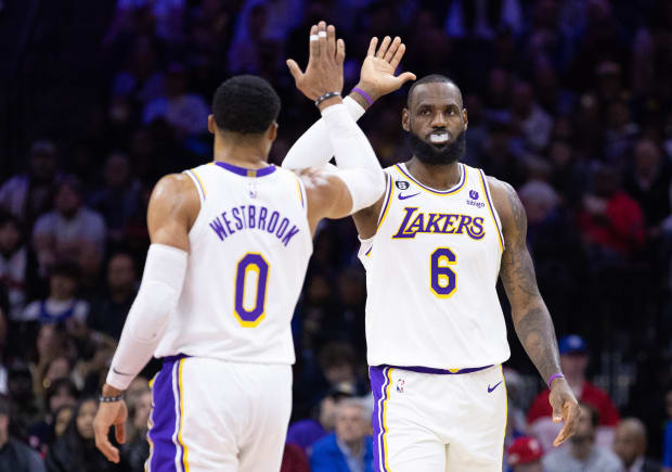 LeBron James Epic Reaction To Russell Westbrook Interrupting Him To Tell  The Lakers 'To Have Fun' - Fadeaway World