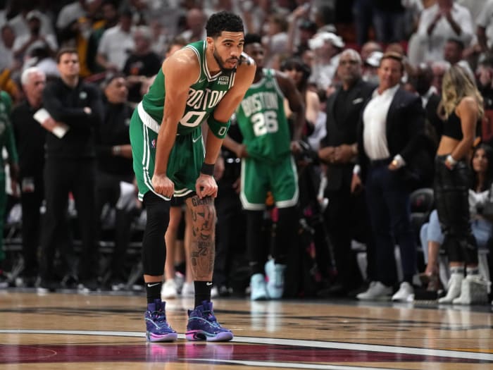 jayson-tatum-reacts-to-the-uvalde-shooting-when-he-turned-18-the