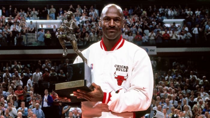 The 10 Youngest And 10 Oldest MVPs In NBA History - Fadeaway World