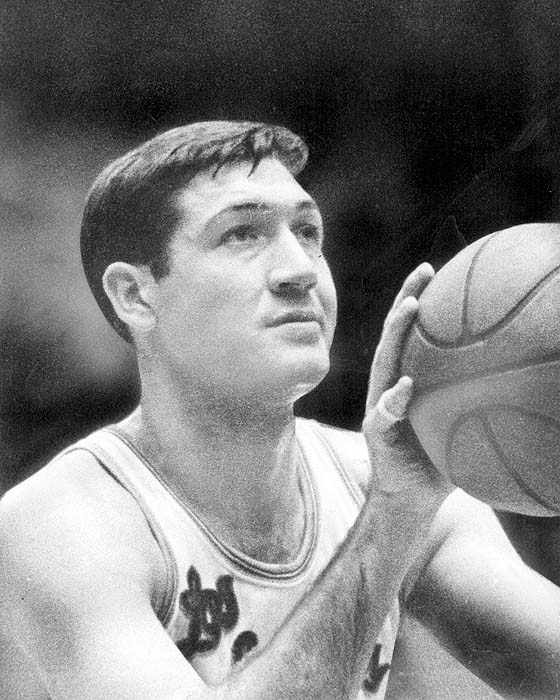 1966 staff file photo of Rudy LaRusso, Los Angeles Lakers power forward who was a five-time NBA Al-Star. For obit.