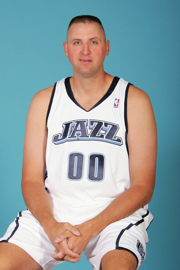 SALT LAKE CITY - OCTOBER 3: Greg Ostertag #00 of the Utah Jazz poses for a portrait during NBA Media Day on October 3, 2005 at the Jazz Practice Facility in Salt Lake City, Utah. NOTE TO USER: User expressly acknowledges and agrees that, by downloading and/or using this Photograph, user is consenting to the terms and conditions of the Getty Images License Agreement. Mandatory Copyright Notice: Copyright 2005 NBAE (Photo By Kent Horner/NBAE via Getty Images)