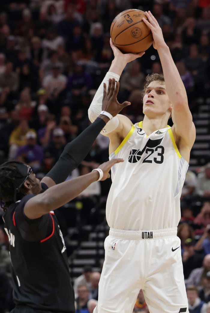 The 10 Best White NBA Players For The 2023-24 Season - Fadeaway World