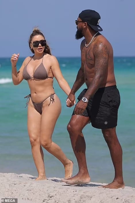 48 Year Old Larsa Pippen Shows Off Stunning Body As She Goes To Beach With Marcus Jordan 