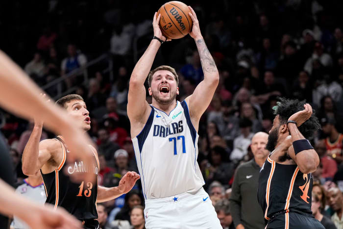 Luka Doncic And The Dallas Mavericks Get Flamed By The Fans After Third ...