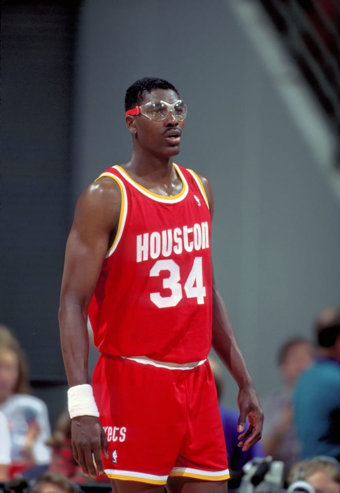 Houston Rockets Franchise Awards Hakeem Olajuwon Is The Rockets Goat